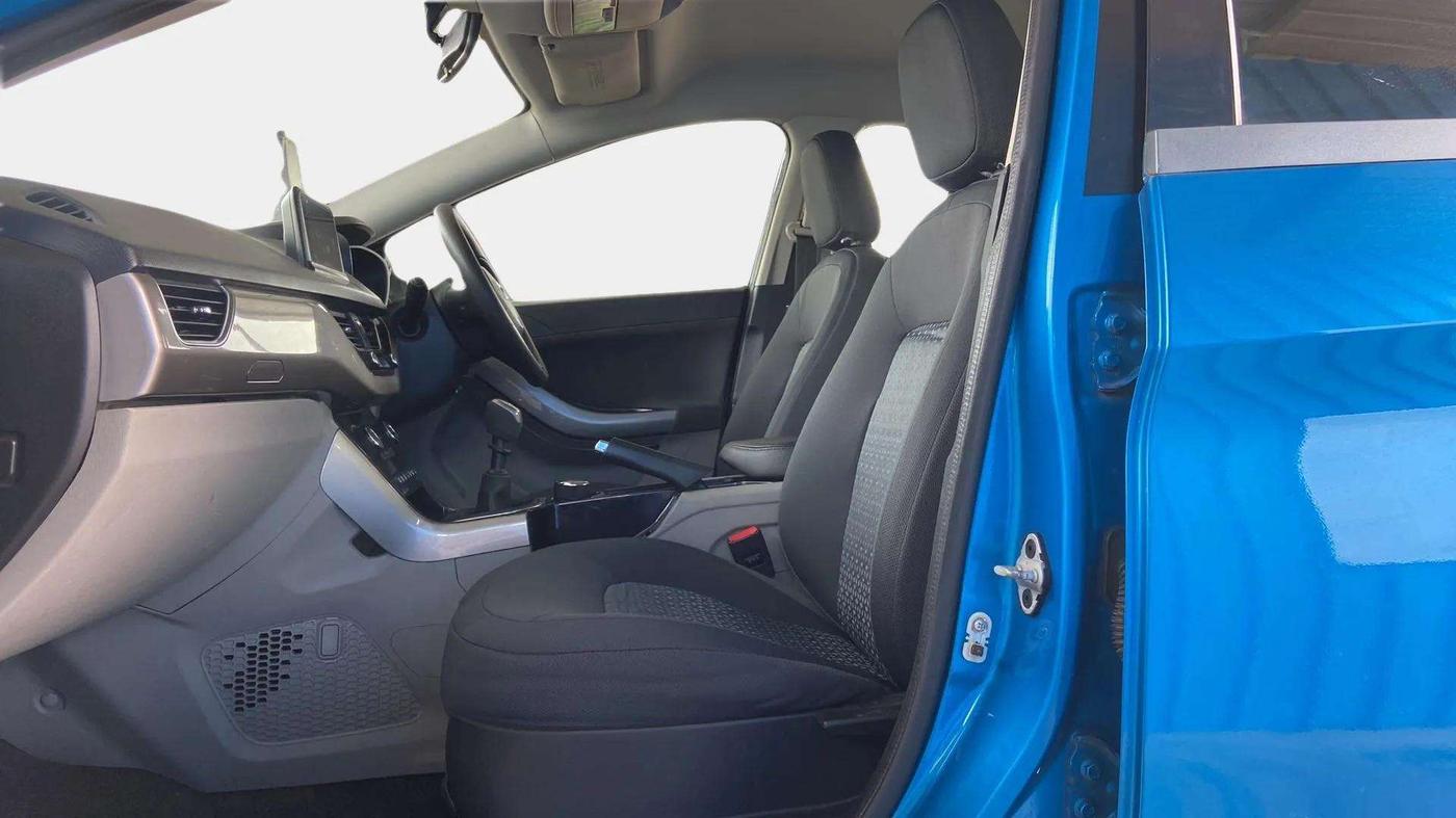 2018 Tata NEXON XZ PLUS DIESEL, Diesel, Manual, 1,00,959 km, Right Side Front Door Cabin