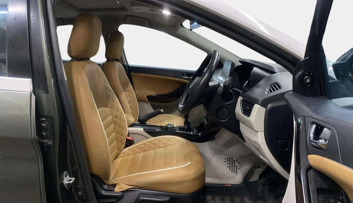 2020 Tata NEXON XZ PLUS (O) PETROL DUAL TONE, Petrol, Manual, 57,579 km, Right Side Front Door Cabin