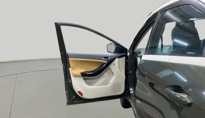 2020 Tata NEXON XZ PLUS (O) PETROL DUAL TONE, Petrol, Manual, 57,579 km, LHS Front Door