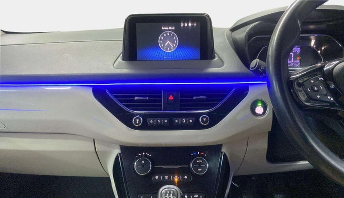 2020 Tata NEXON XZ PLUS (O) PETROL DUAL TONE, Petrol, Manual, 57,579 km, Air Conditioner