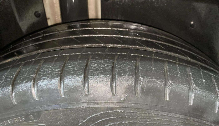2021 MG HECTOR SHARP 1.5 DCT PETROL, Petrol, Automatic, 48,661 km, Right Rear Tyre Tread