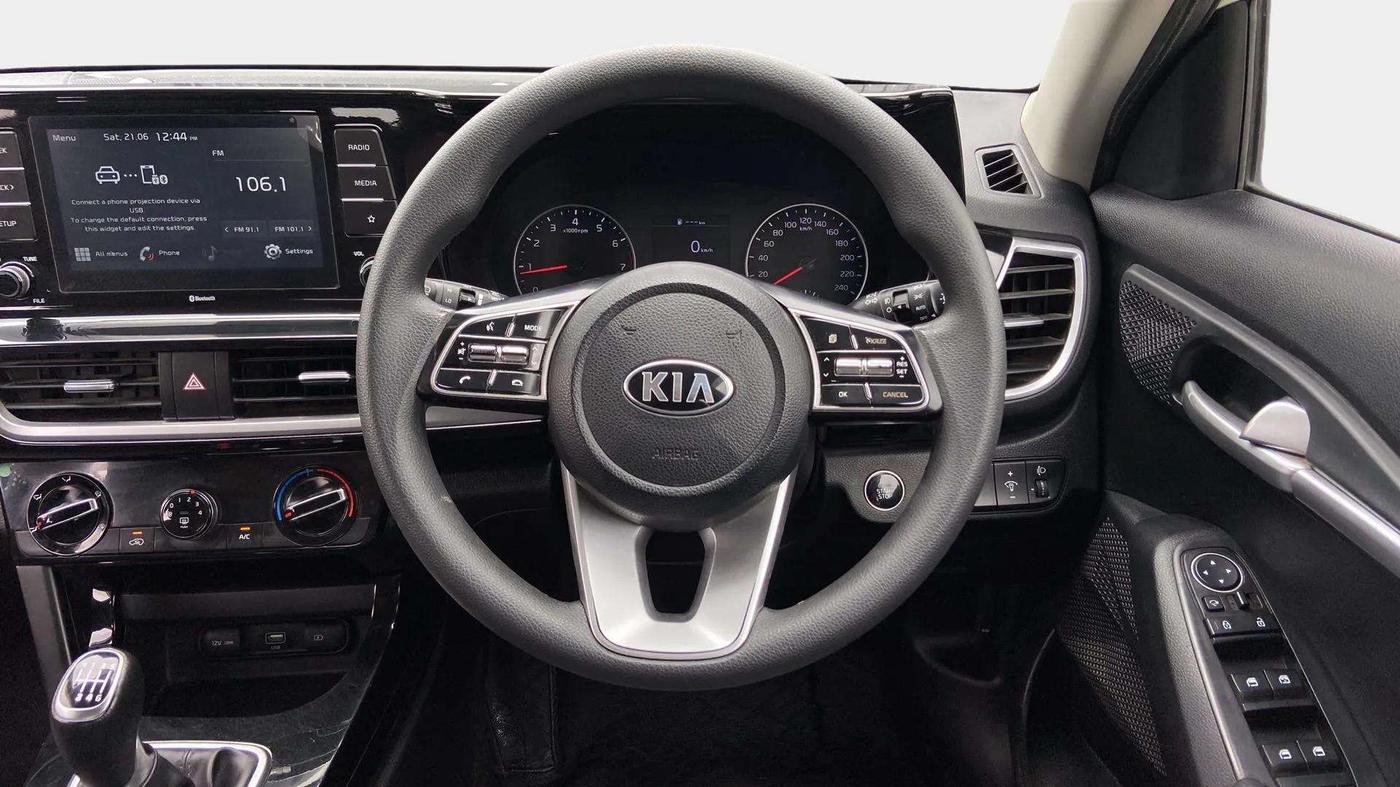 2020 KIA SELTOS HTK PLUS 1.5, Petrol, Manual, 79,158 km, Steering Wheel Close Up