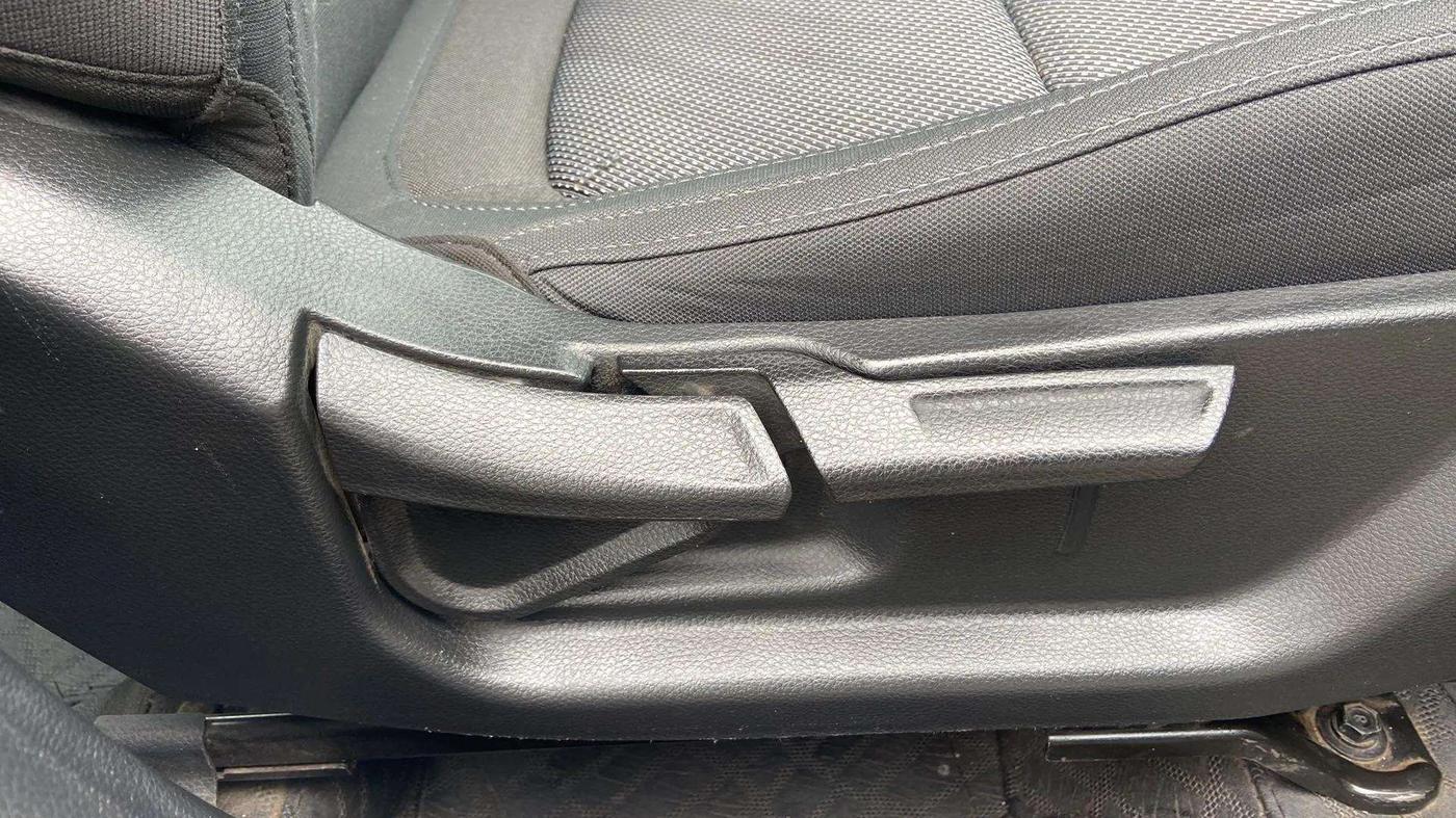 2020 KIA SELTOS HTK PLUS 1.5, Petrol, Manual, 79,158 km, Driver Side Adjustment Panel