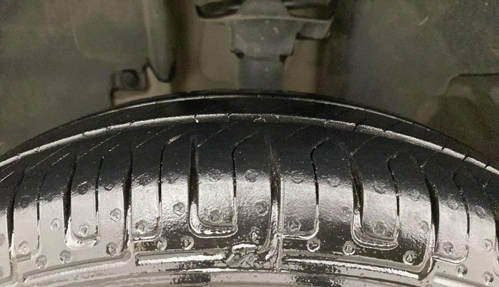 2019 Renault Kwid RXT 1.0 (O), Petrol, Manual, 41,714 km, Left Front Tyre Tread