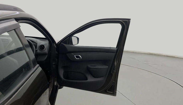 2019 Renault Kwid RXT 1.0 (O), Petrol, Manual, 41,714 km, RHS Front Door