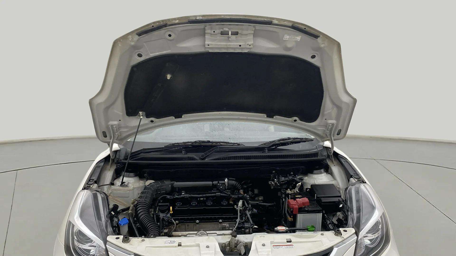 Engine-Full-View-With-Bonnet-Open-13