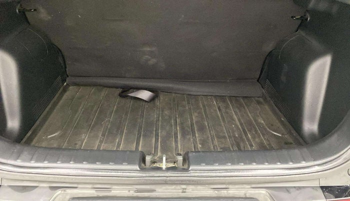 2023 KIA SONET HTK PLUS 1.0 IMT, Petrol, Manual, 2,200 km, Boot Inside