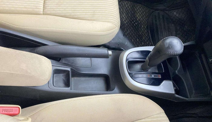 2018 Honda Jazz 1.2L I-VTEC VX AT, Petrol, Automatic, 1,30,068 km, Gear Lever