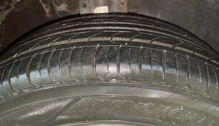 2015 Volkswagen Polo TRENDLINE 1.2L PETROL, Petrol, Manual, 35,606 km, Left Front Tyre Tread
