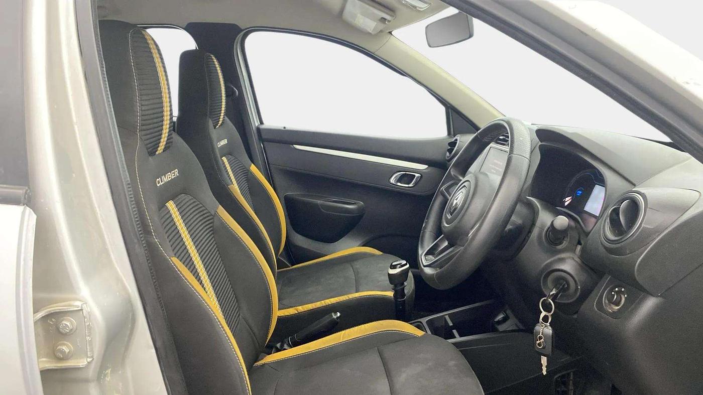 2022 Renault Kwid CLIMBER MT 1.0, Petrol, Manual, 29,463 km, Right Side Front Door Cabin