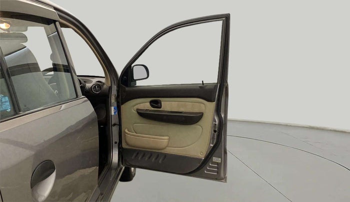 2013 Hyundai Santro Xing GL PLUS, Petrol, Manual, 15,676 km, RHS Front Door