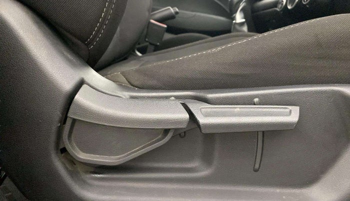 2021 Hyundai VENUE SX 1.0 TURBO, Petrol, Manual, 34,658 km, Driver Side Adjustment Panel