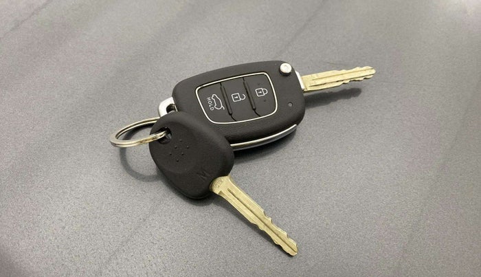 2021 Hyundai VENUE SX 1.0 TURBO, Petrol, Manual, 34,658 km, Key Close Up