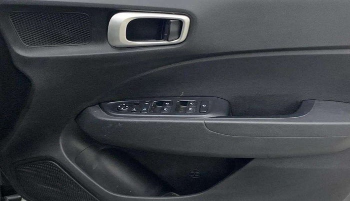 2021 Hyundai VENUE SX 1.0 TURBO, Petrol, Manual, 34,658 km, Driver Side Door Panels Control