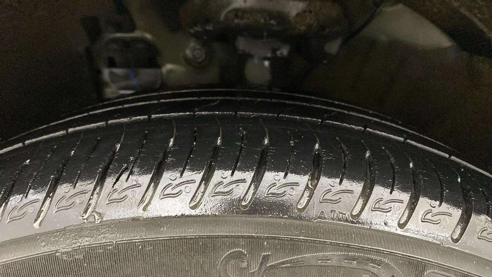 LHS-Front-Tyre-Tread-20