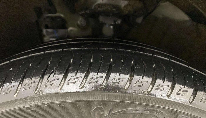 2021 Hyundai VENUE SX 1.0 TURBO, Petrol, Manual, 34,658 km, Left Front Tyre Tread