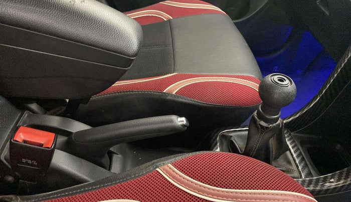 2016 Maruti Swift VXI, Petrol, Manual, 72,162 km, Gear Lever