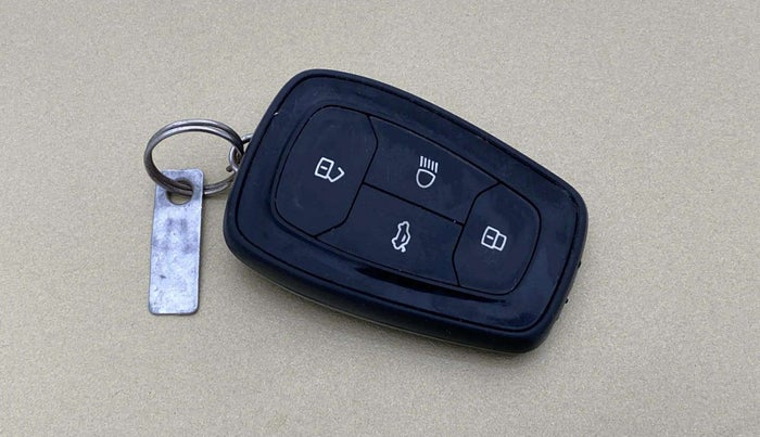 2020 Tata ALTROZ XZ PETROL, Petrol, Manual, 92,144 km, Key Close Up