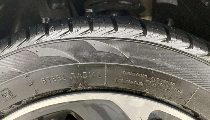 2020 Tata ALTROZ XZ PETROL, Petrol, Manual, 92,144 km, Left Front Tyre Tread