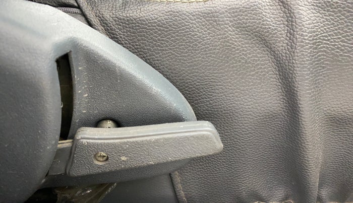 2014 Maruti Alto 800 LXI, Petrol, Manual, 35,634 km, Driver Side Adjustment Panel