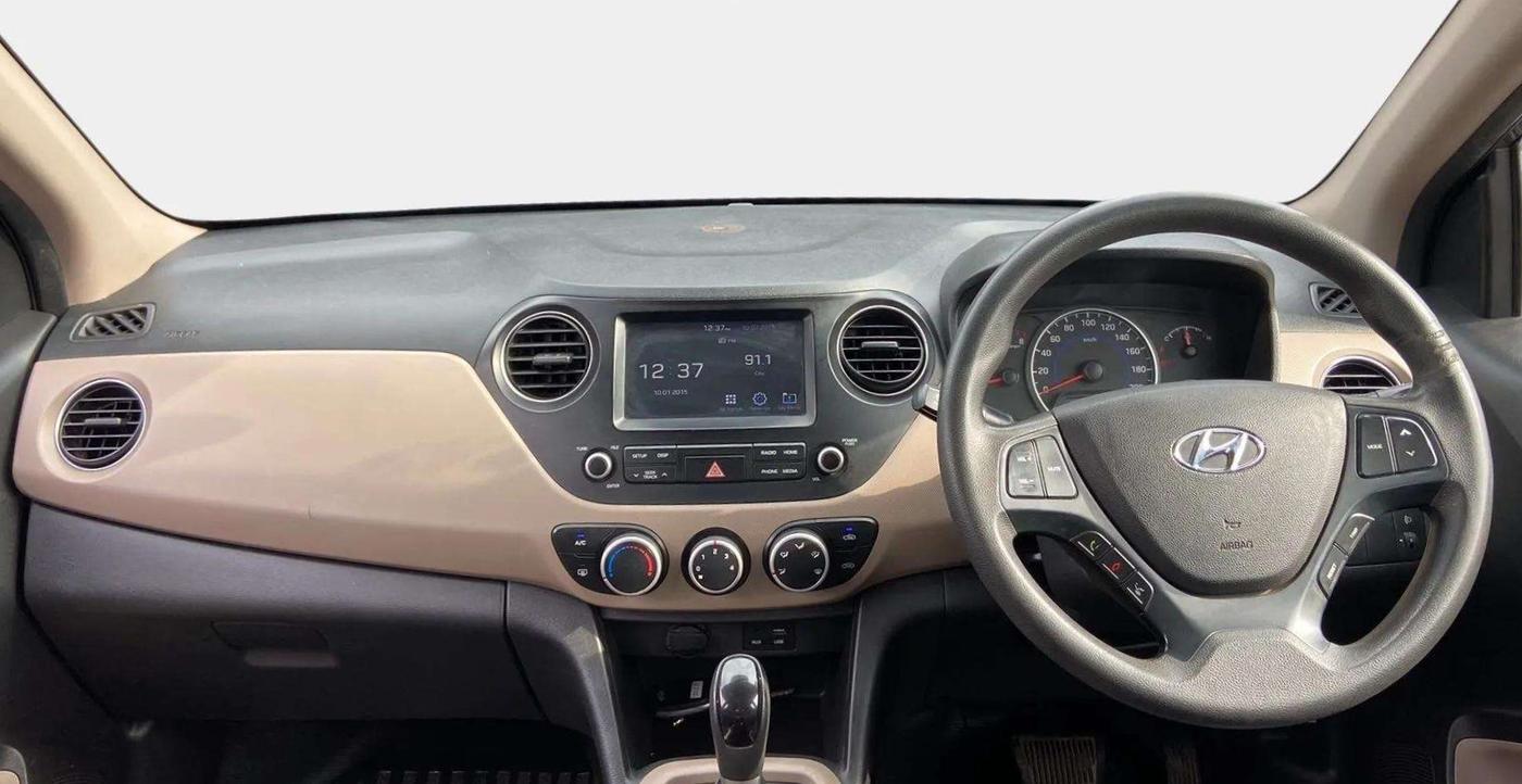 2017 Hyundai Grand i10 SPORTZ (O) AT 1.2 KAPPA VTVT, Petrol, Automatic, 93,942 km, Dashboard