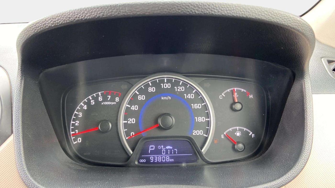2017 Hyundai Grand i10 SPORTZ (O) AT 1.2 KAPPA VTVT, Petrol, Automatic, 93,942 km, Odometer Image