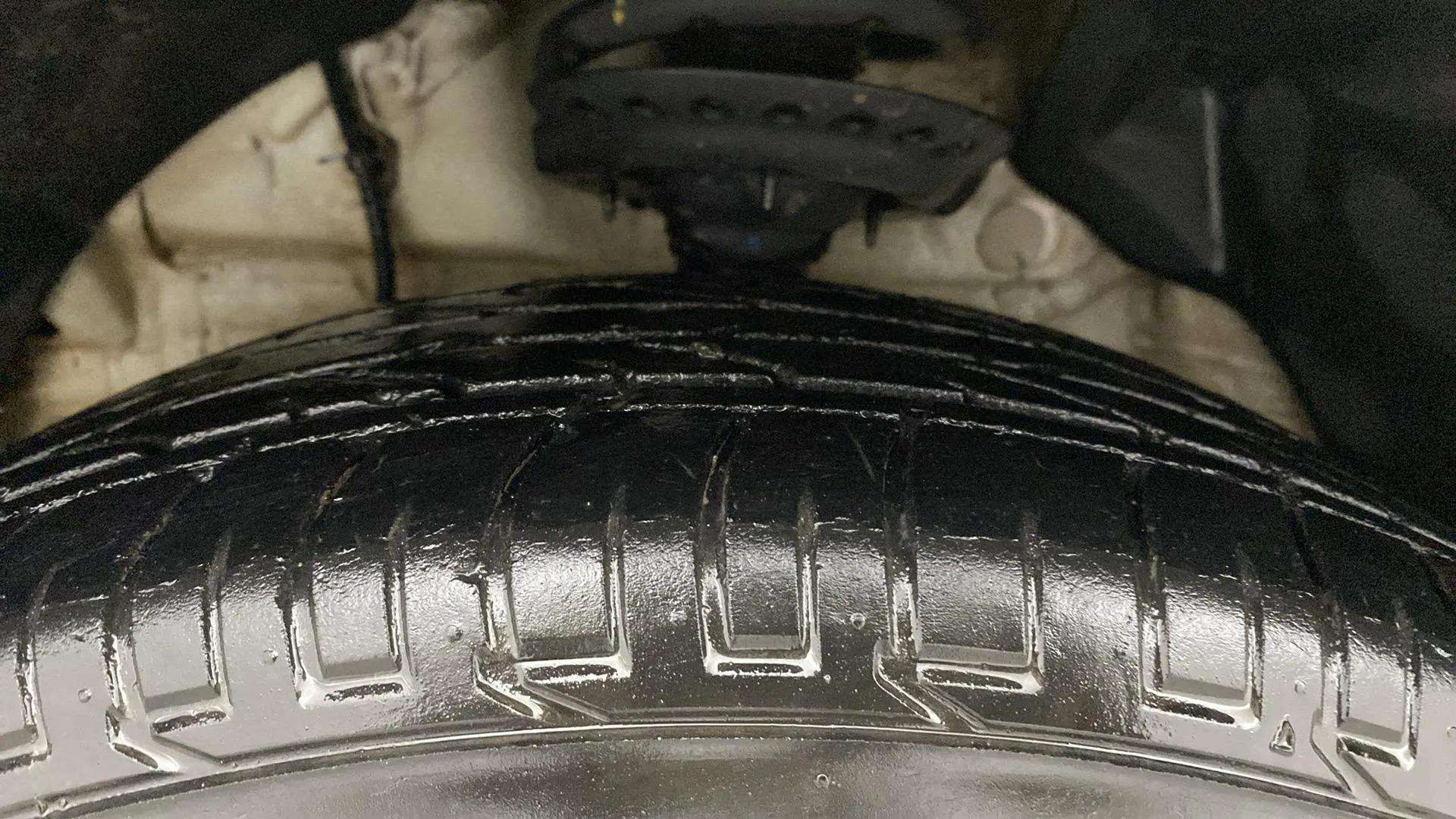 LHS-Front-Tyre-Tread-20