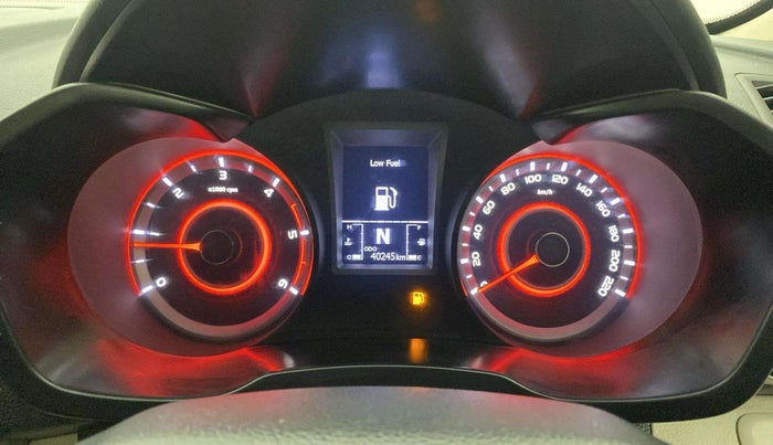 2023 Mahindra XUV300 W8 1.5 DIESEL, Diesel, Manual, 40,240 km, Odometer Image