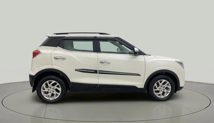 2023 Mahindra XUV300 W8 1.5 DIESEL, Diesel, Manual, 40,240 km, Right Side View