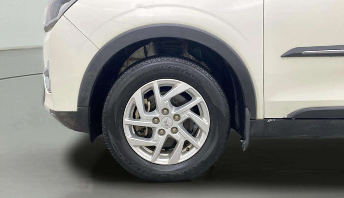 2023 Mahindra XUV300 W8 1.5 DIESEL, Diesel, Manual, 40,240 km, Left Front Wheel