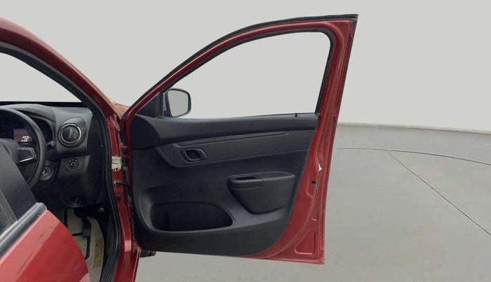 2022 Renault Kwid RXT 1.0, Petrol, Manual, 22,939 km, RHS Front Door