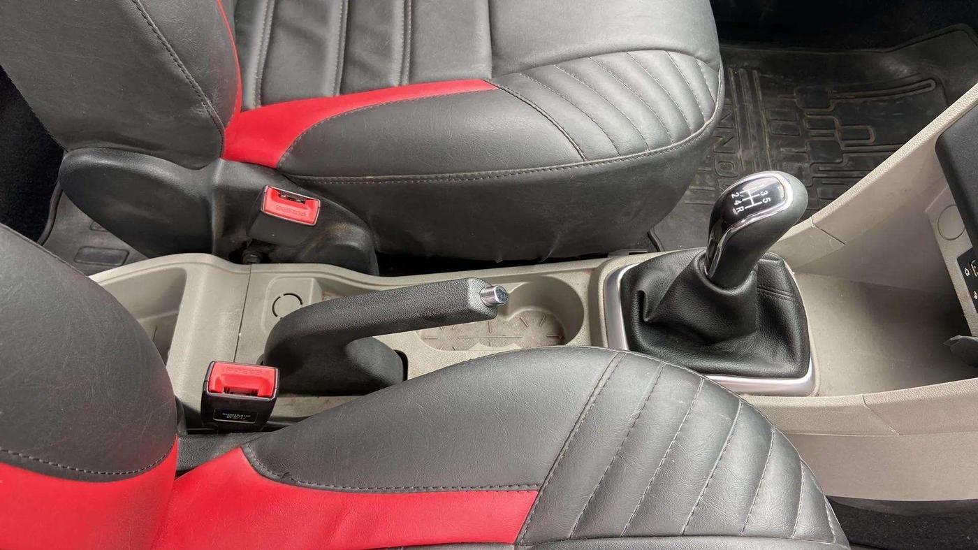 2017 Tata Tiago XT PETROL, Petrol, Manual, 56,802 km, Gear Lever