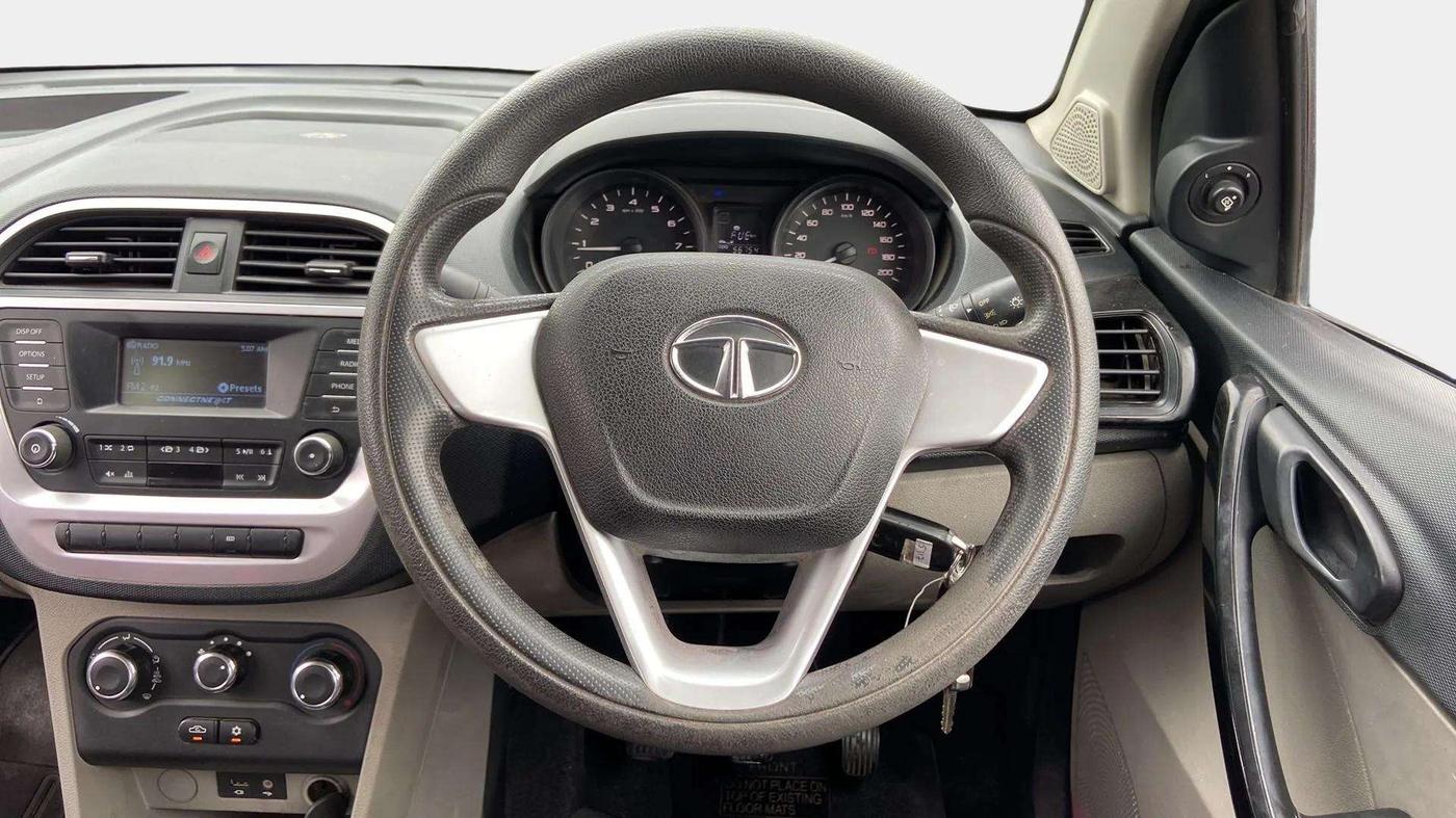 2017 Tata Tiago XT PETROL, Petrol, Manual, 56,802 km, Steering Wheel Close Up