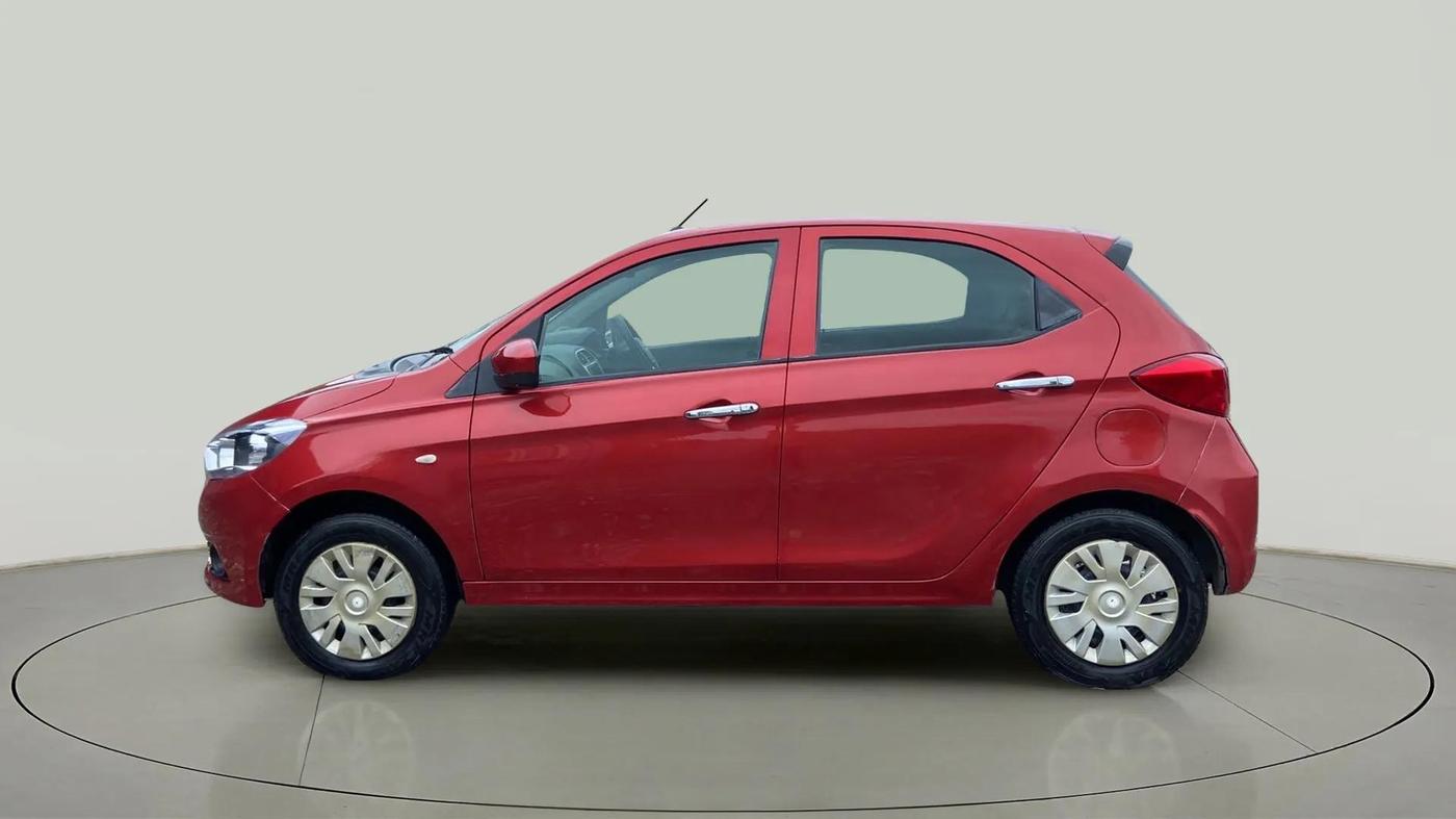 2017 Tata Tiago XT PETROL, Petrol, Manual, 56,802 km, Left Side