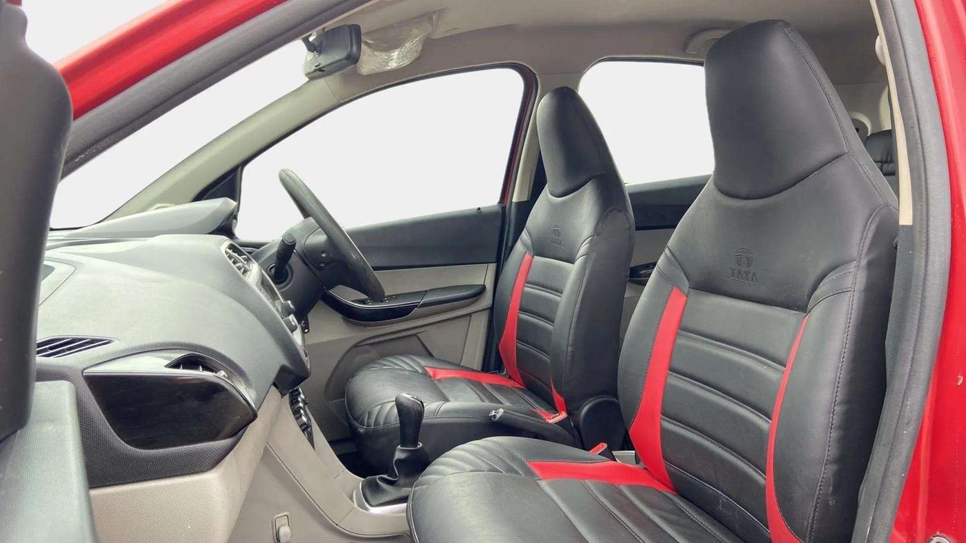 2017 Tata Tiago XT PETROL, Petrol, Manual, 56,802 km, Right Side Front Door Cabin