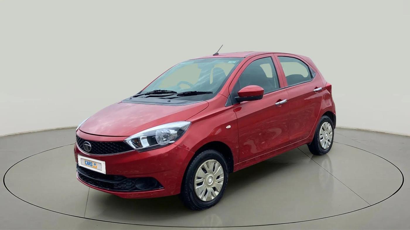2017 Tata Tiago XT PETROL, Petrol, Manual, 56,802 km, Left Front Diagonal