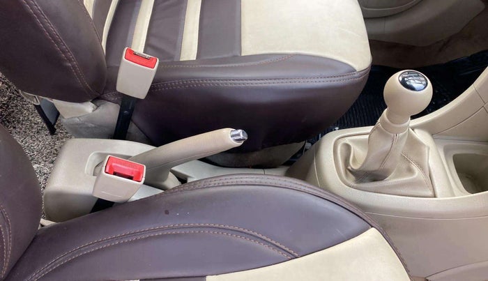 2015 Maruti Ertiga VDI, Diesel, Manual, 1,17,624 km, Gear Lever