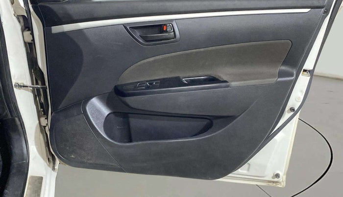 2017 Maruti Swift LDI, Diesel, Manual, 1,26,633 km, Driver Side Door Panels Control