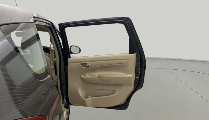 2015 Maruti Ertiga VDI, Diesel, Manual, 71,386 km, RHS Rear Door