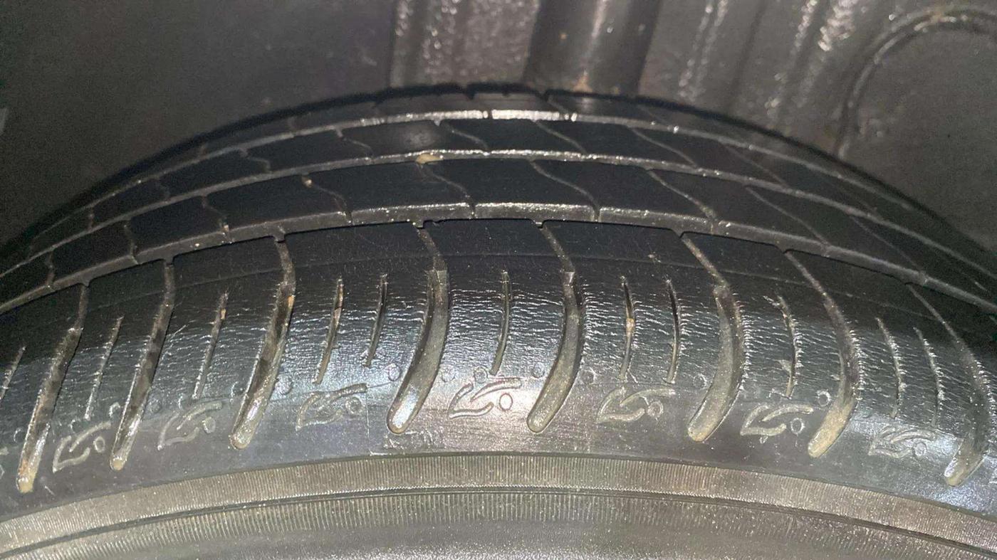 2021 Tata ALTROZ XT PETROL, CNG, Manual, 37,913 km, Right Rear Tyre Tread