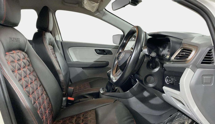 2021 Tata ALTROZ XT PETROL, CNG, Manual, 37,913 km, Right Side Front Door Cabin