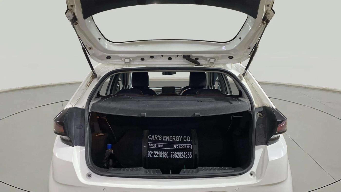 2021 Tata ALTROZ XT PETROL, CNG, Manual, 37,913 km, Boot Open Zoomed View