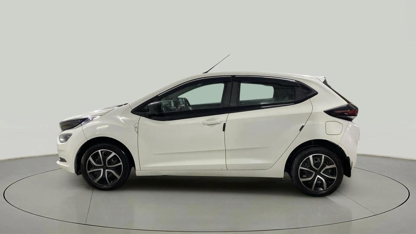 2021 Tata ALTROZ XT PETROL, CNG, Manual, 37,913 km, Left Side