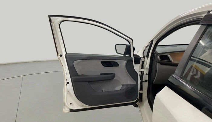 2021 Tata ALTROZ XT PETROL, CNG, Manual, 37,913 km, LHS Front Door