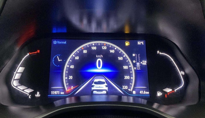 2022 Renault Kiger RXZ MT, Petrol, Manual, 11,921 km, Odometer Image
