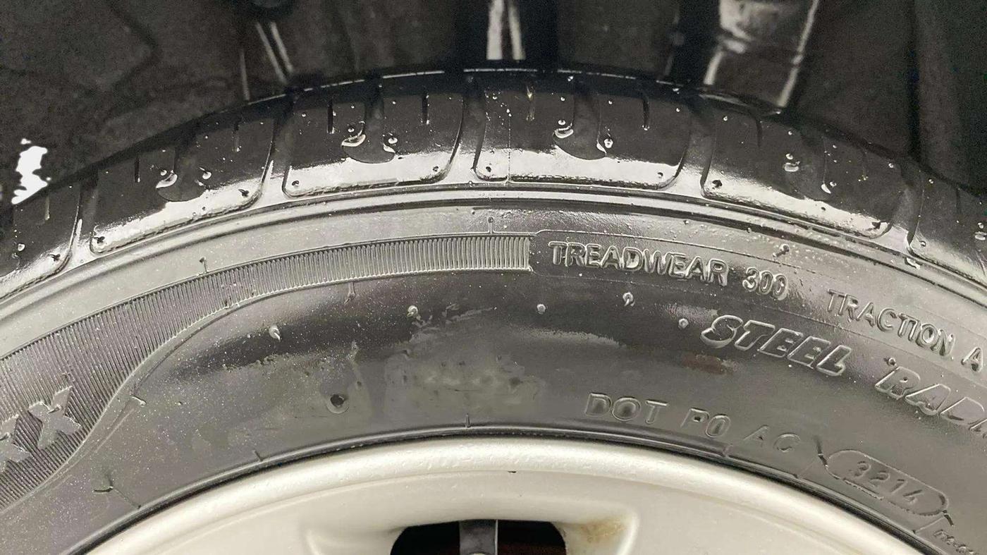 2014 Hyundai Xcent S (O) 1.2, Petrol, Manual, 42,024 km, Left Rear Tyre Tread