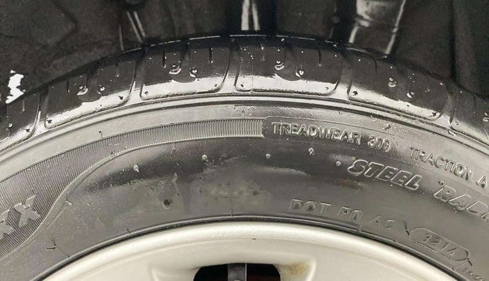 2014 Hyundai Xcent S (O) 1.2, Petrol, Manual, 41,813 km, Left Rear Tyre Tread