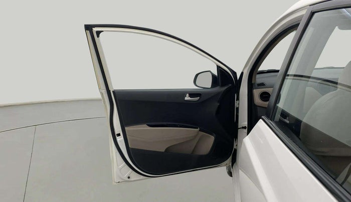 2014 Hyundai Xcent S (O) 1.2, Petrol, Manual, 41,813 km, LHS Front Door