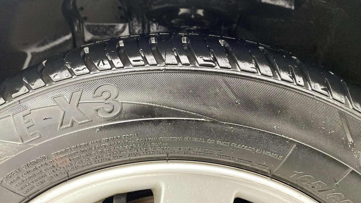 2014 Hyundai Xcent S (O) 1.2, Petrol, Manual, 42,024 km, Left Front Tyre Tread