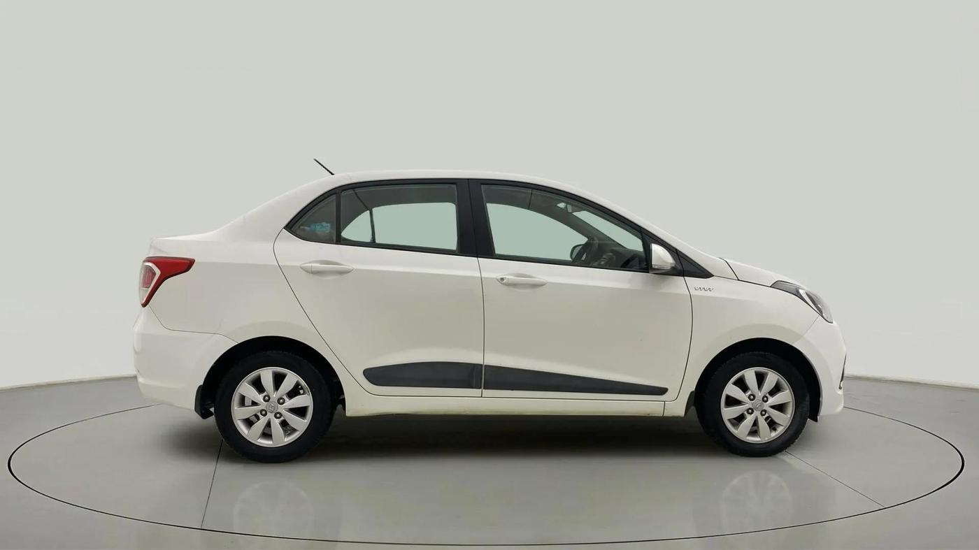 2014 Hyundai Xcent S (O) 1.2, Petrol, Manual, 42,024 km, Right Side View